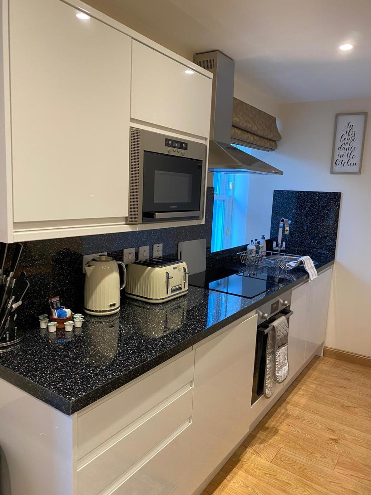 Waverley Inn Holiday Apartments Inverness Rom bilde